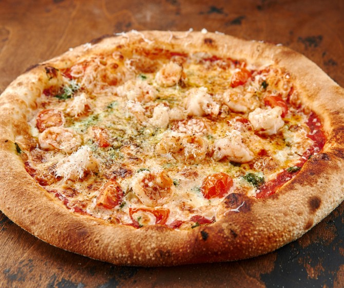 Пицца с креветками и соусом Песто (30 см)