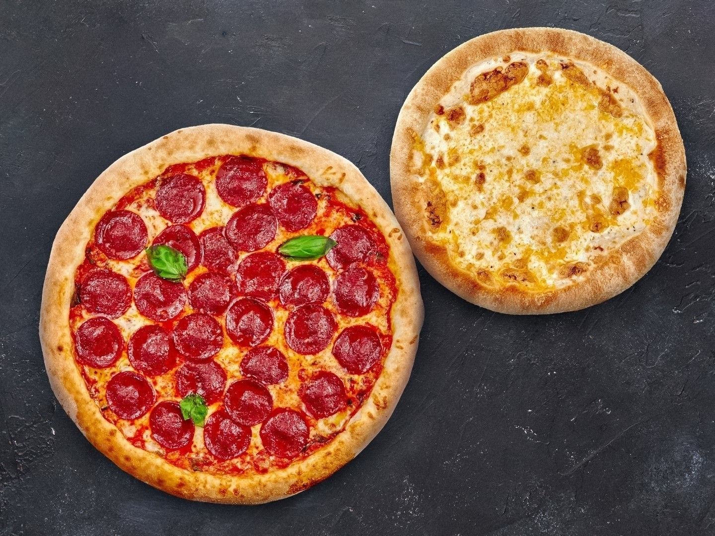 КОМБО Семейный Пепперони 30 см + Сырная 23 см