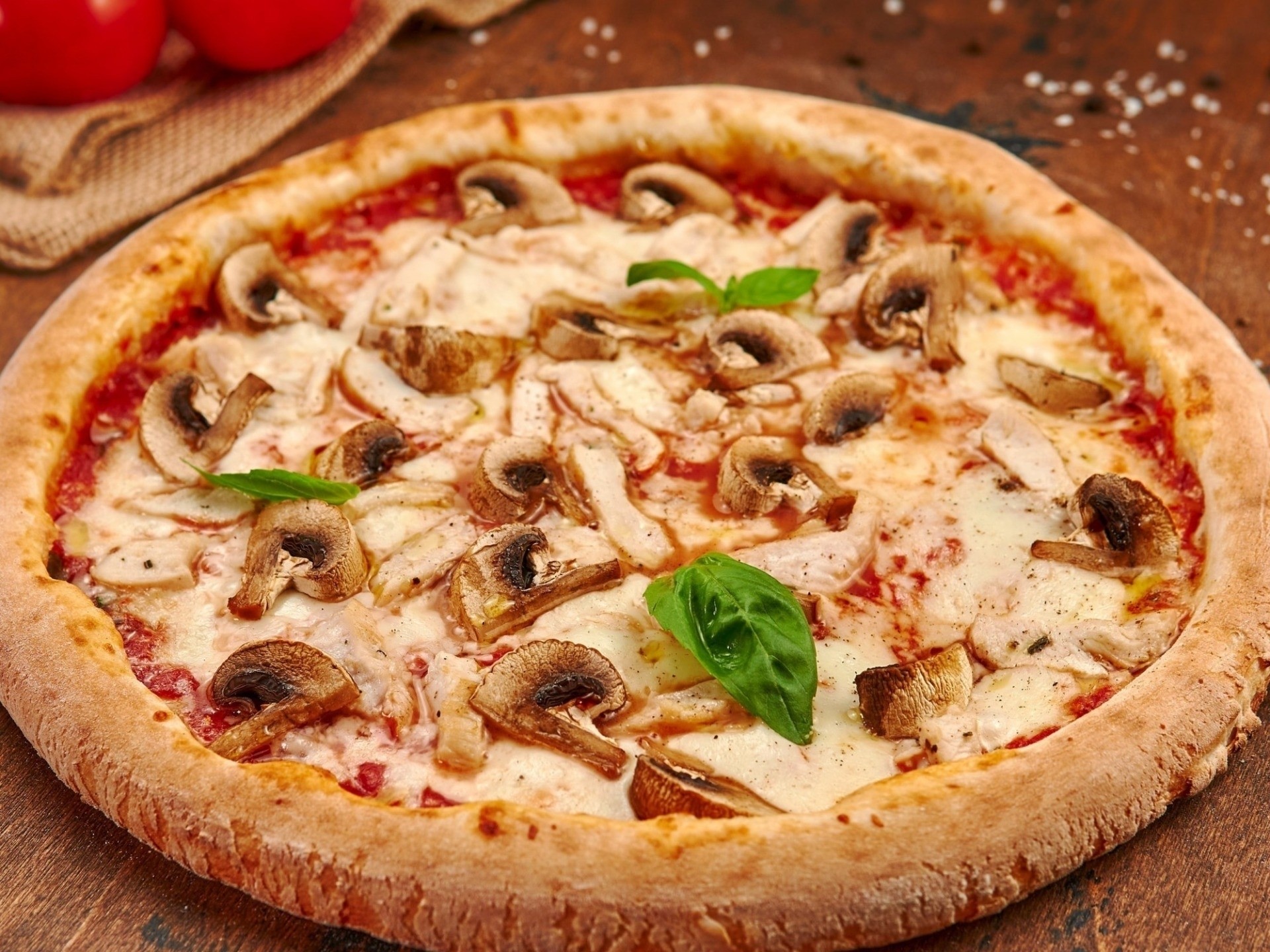 Пицца с курицей и грибами 30 см